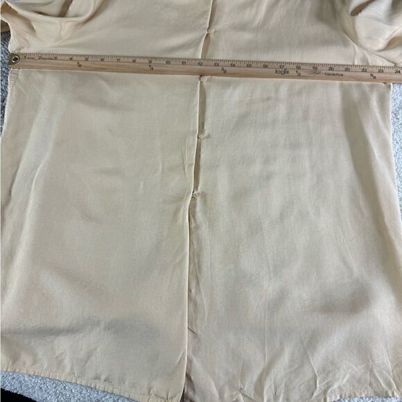 J. Crew blouse womens size medium silk beige button up top Modest Preppy light - Picture 8 of 9